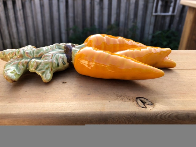 Vintage ceramic carrots for decor - photo 4