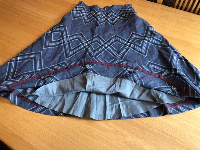 Vintage Highland Queen Wool A-Line Tartan midi Skirt - photo 3