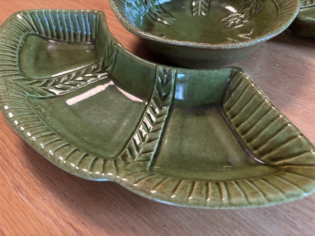 California Pottery USA 895 Green Serving Dishes MCM - photo 2