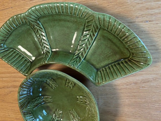 California Pottery USA 895 Green Serving Dishes MCM - photo 4