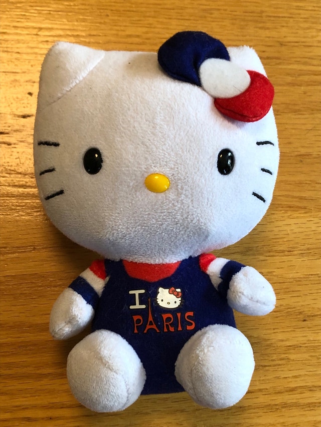 Ty Beanie Baby - HELLO KITTY I Love PARIS (FRANCE EXCLUSIVE)