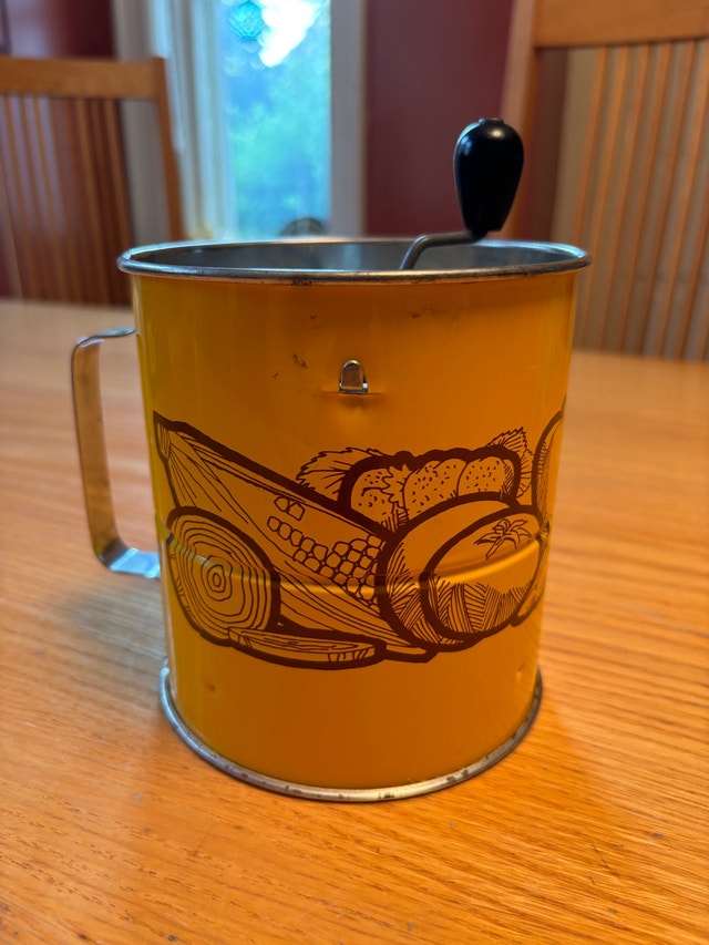 Vintage Androck Yellow Vegetables 3 Screen Flour Sifter