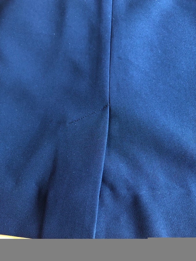 Jones New York Navy Pencil Skirt size 10 - photo 3