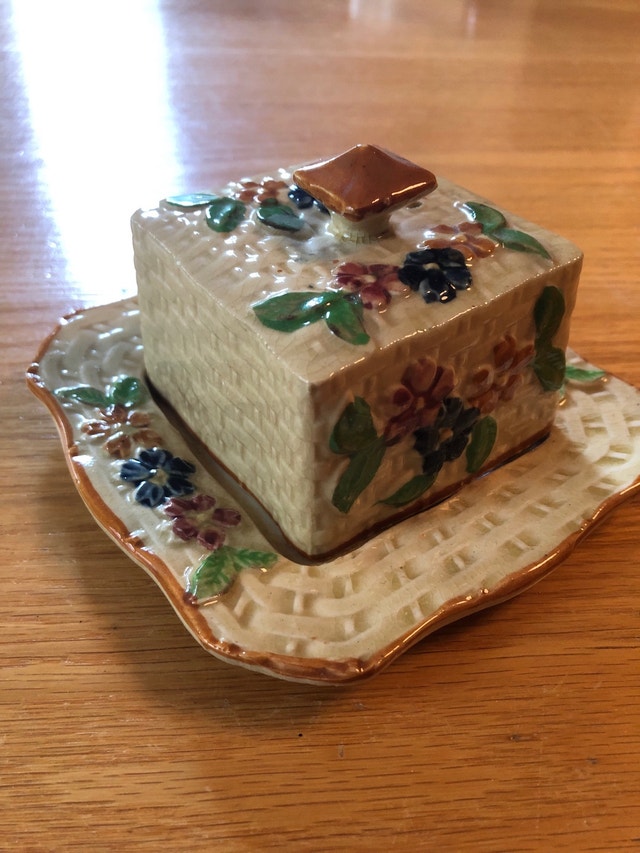 Antique Covered Butter Cheese Dish with Basket Weave Floral - photo 2