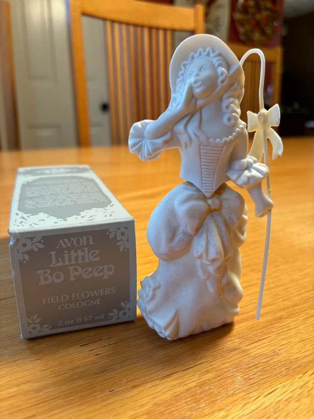 Vtg Avon Little Bo Peep w Box