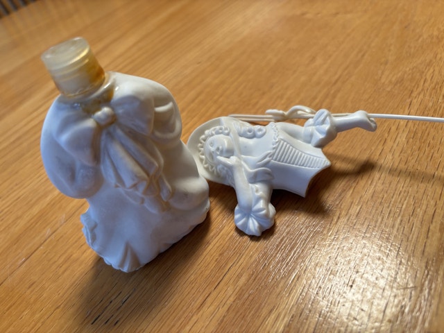Vtg Avon Little Bo Peep w Box - photo 5