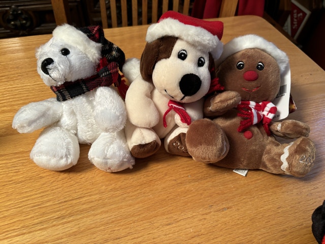 7 Vintage Sears Christmas Plush Toys - yearly collection - photo 3