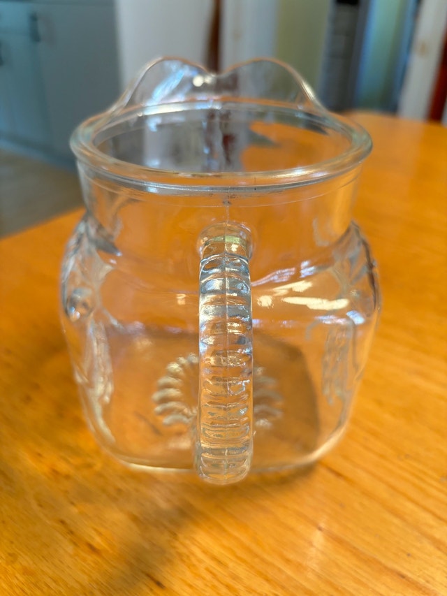 Vtg Short square glass Pitcher w Spout & handle - starburst - photo 4