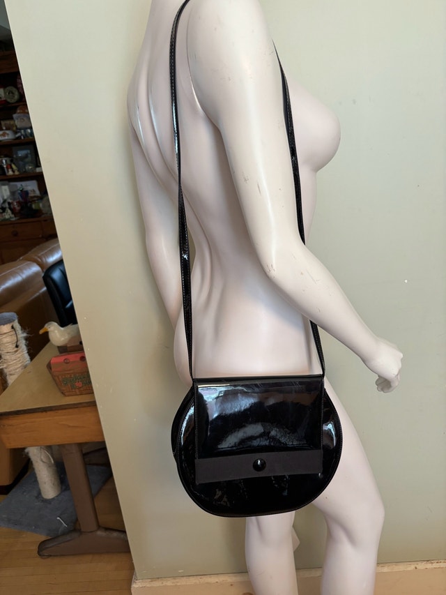 Vintage Cabrelli Canada Black Patent Leather Shoulder Bag - photo 2