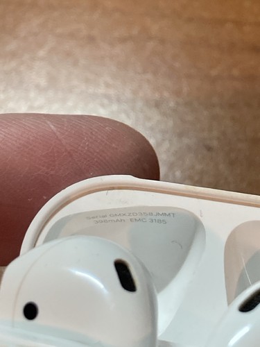 Apple AirPods 2nd Generation with Charging Case - White - photo 4