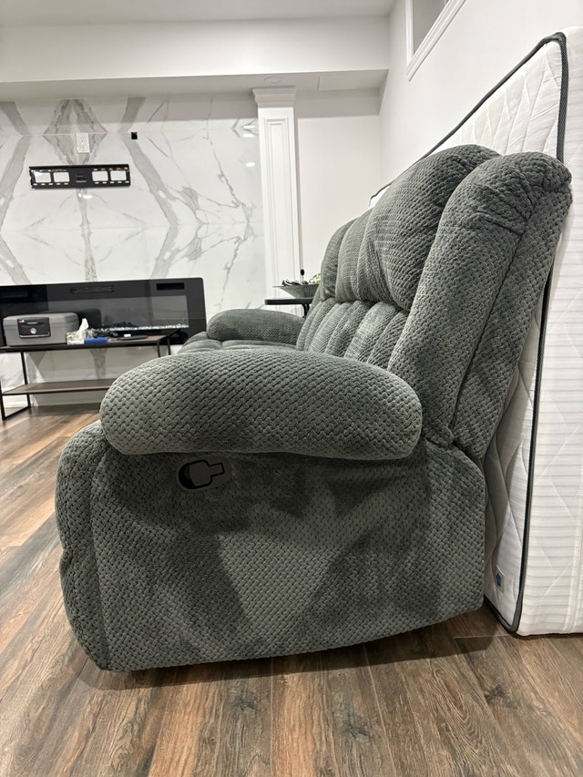 Reclining Sofa