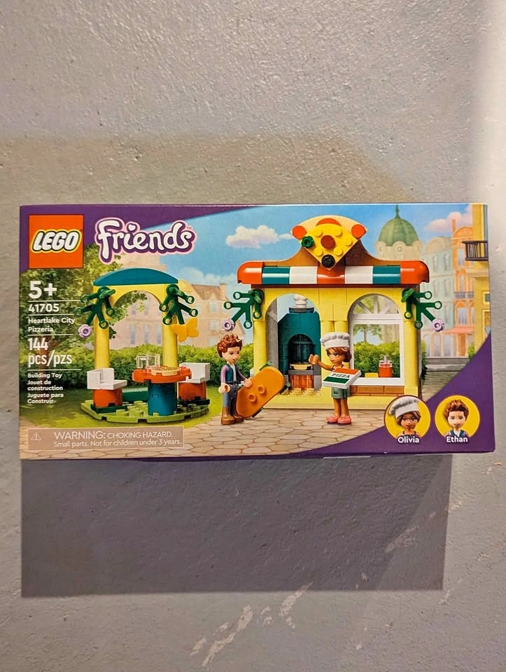 LEGO Friends Heartlake City Pizzeria Set 41705