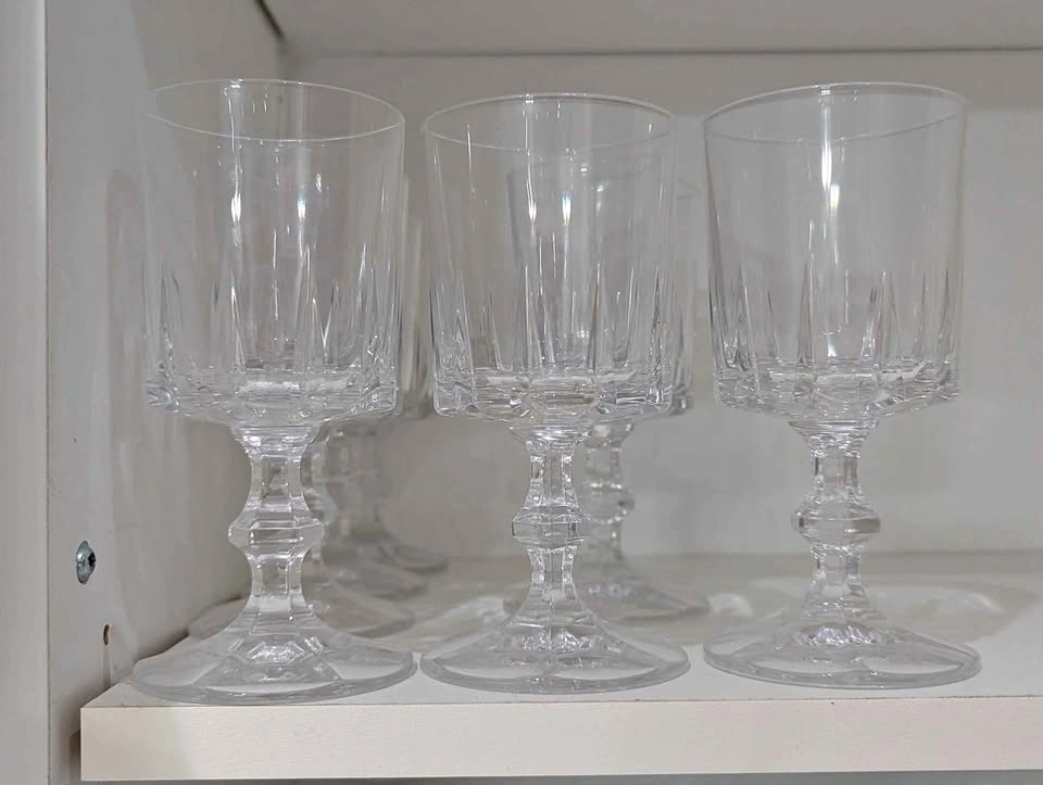 7 Crystal D’arques France 6oz Crystal Wine Glasses