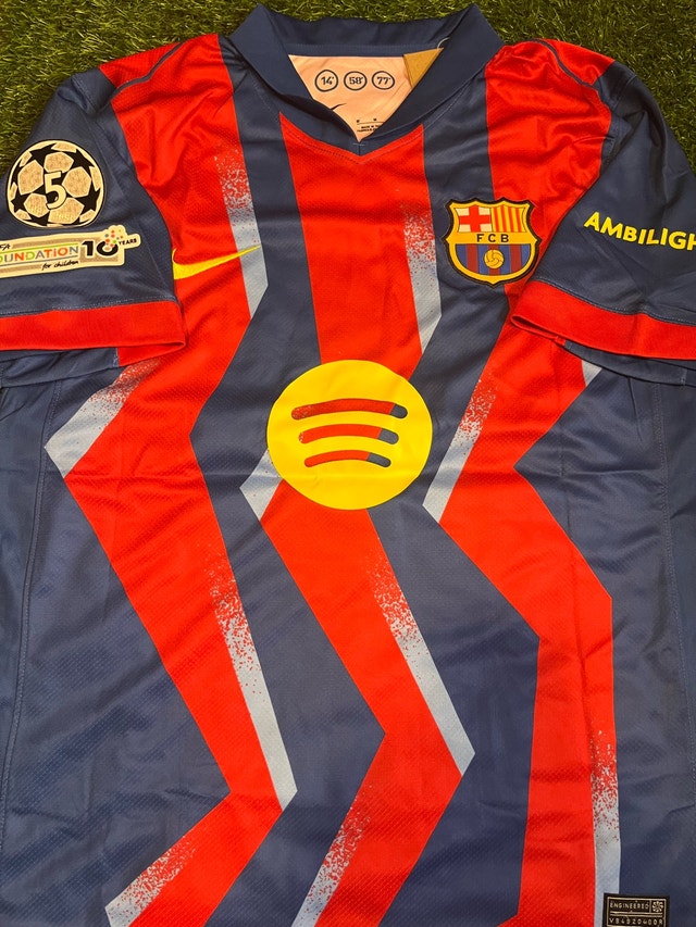 Barcelona Lamine yamal jersey