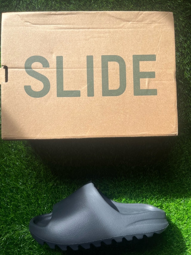 Yeezy Adidas Slides - photo 2