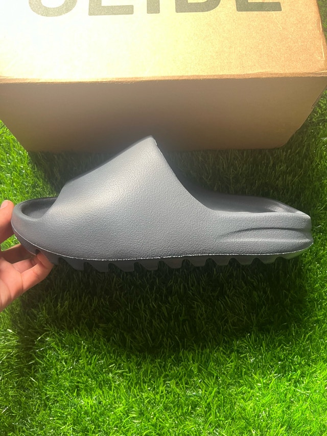 Yeezy Adidas Slides - photo 3
