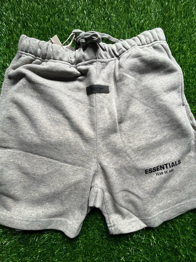 essential shorts grey