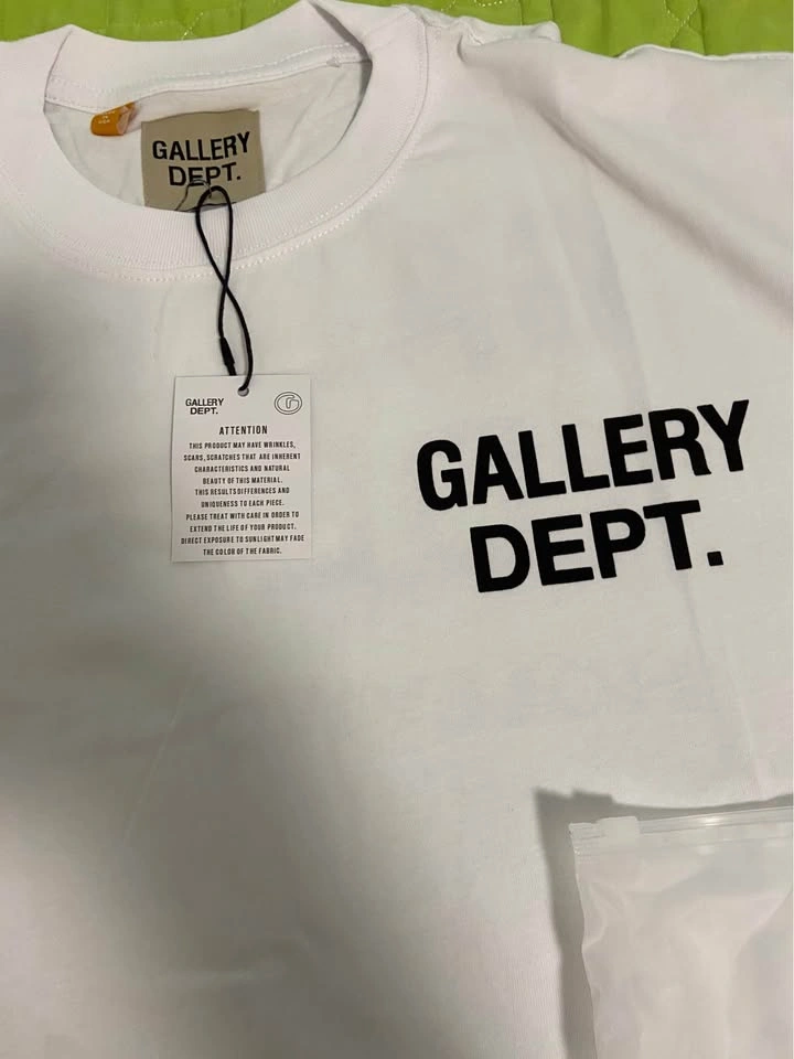 1:1 white gallery dept size small - photo 3