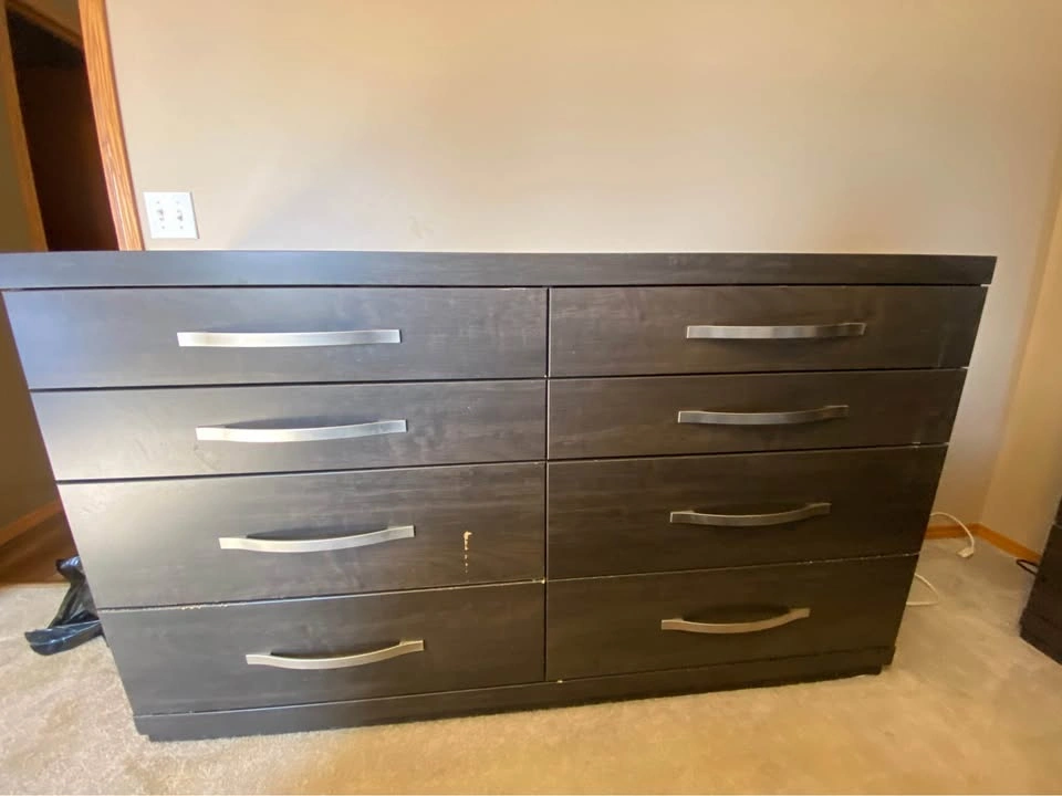 5-Piece Willowdale Queen Bedroom Set – $600 - photo 2