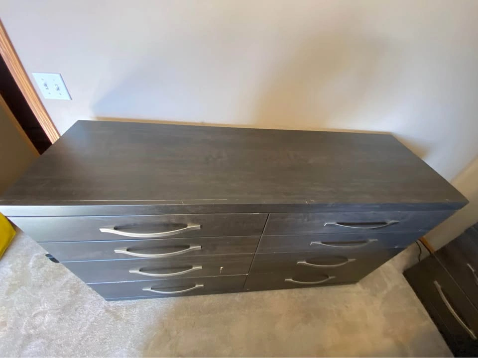 5-Piece Willowdale Queen Bedroom Set – $600 - photo 3