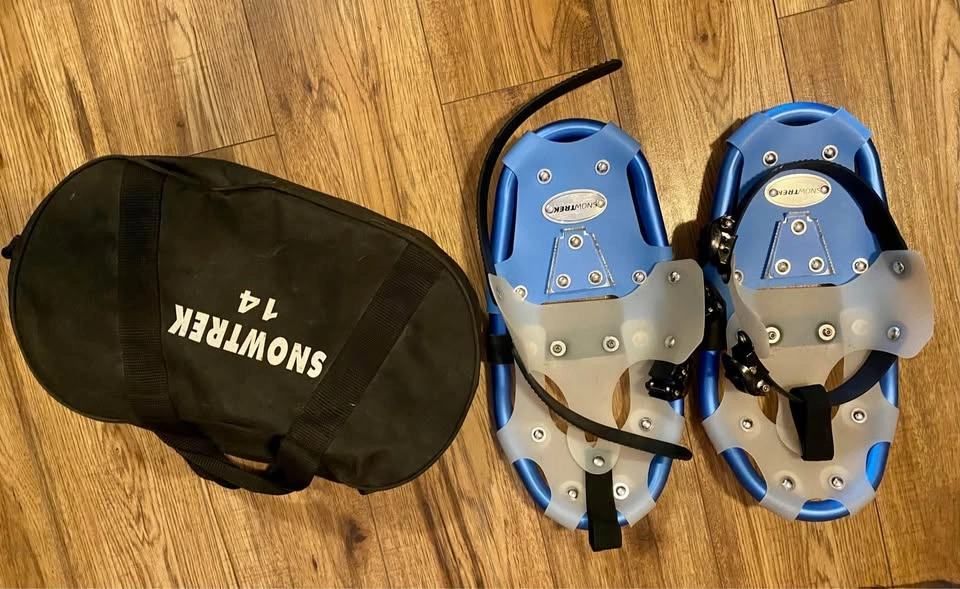 Snowshoes SNOWTREK Aluminum with Carrying Bag 80.00 for both - photo 2