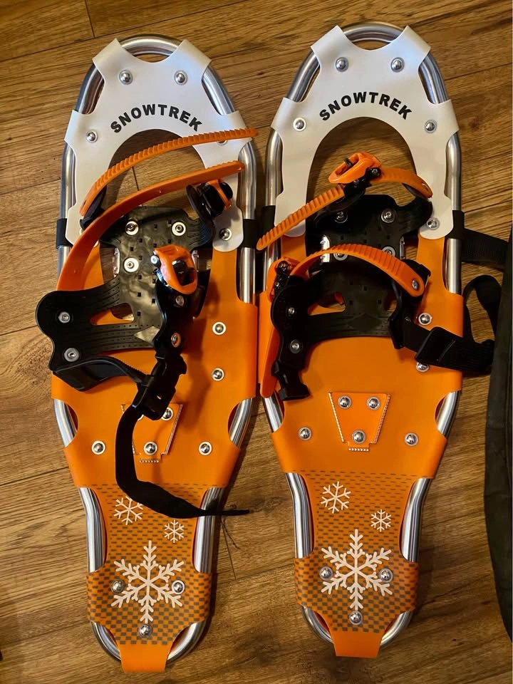 Snowshoes SNOWTREK Aluminum with Carrying Bag 80.00 for both - photo 3
