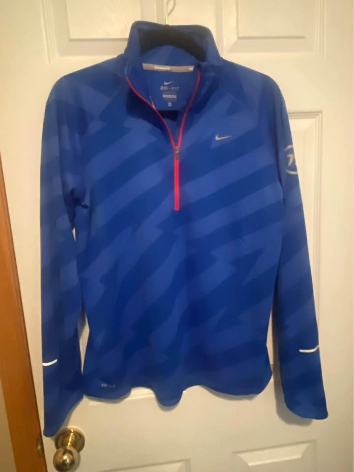Men’s size Large Nike long sleeve Dri-Fit