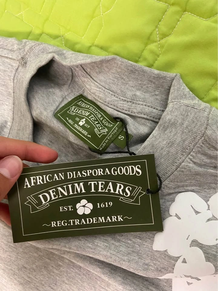 1:1 grey denim tears shirt size small - photo 2
