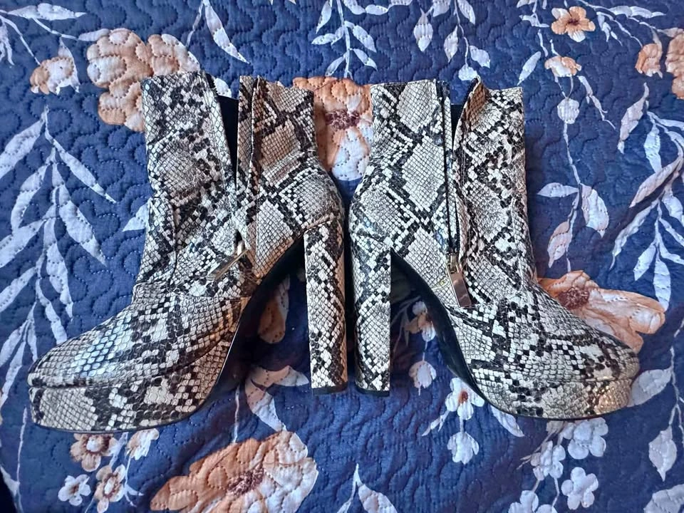 ALDO Snakeskin Print Platform Ankle Boots Size 6.5