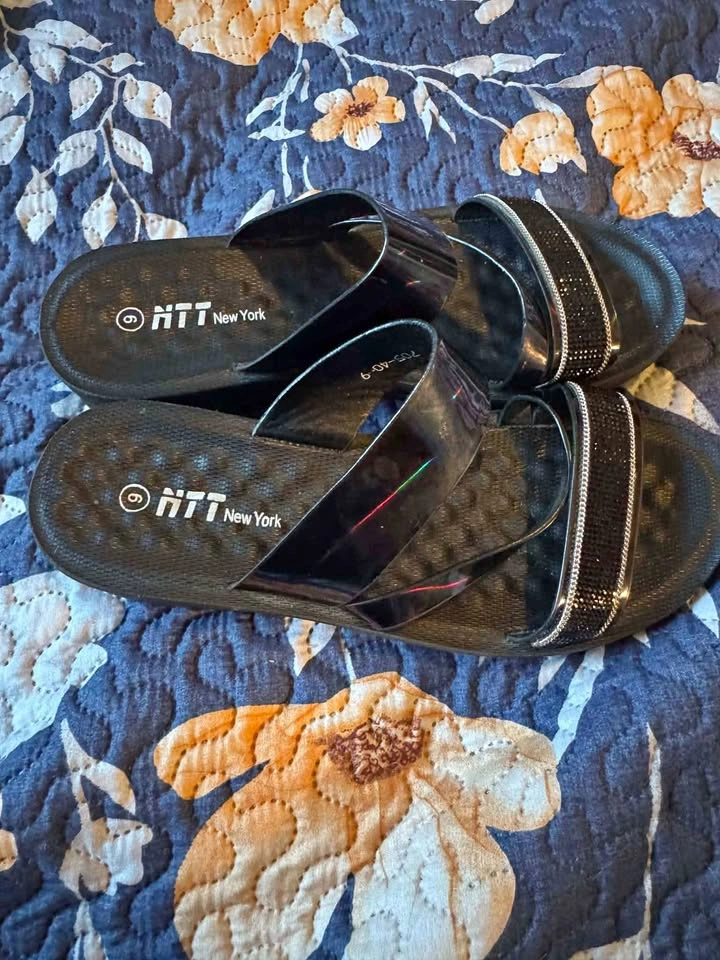 HTT New York Wedge Sandals