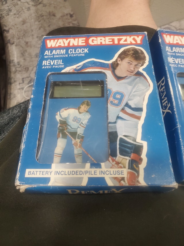 Vintage Collectible Wayne Gretzky Clocks