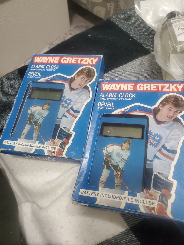 Vintage Collectible Wayne Gretzky Clocks - photo 2