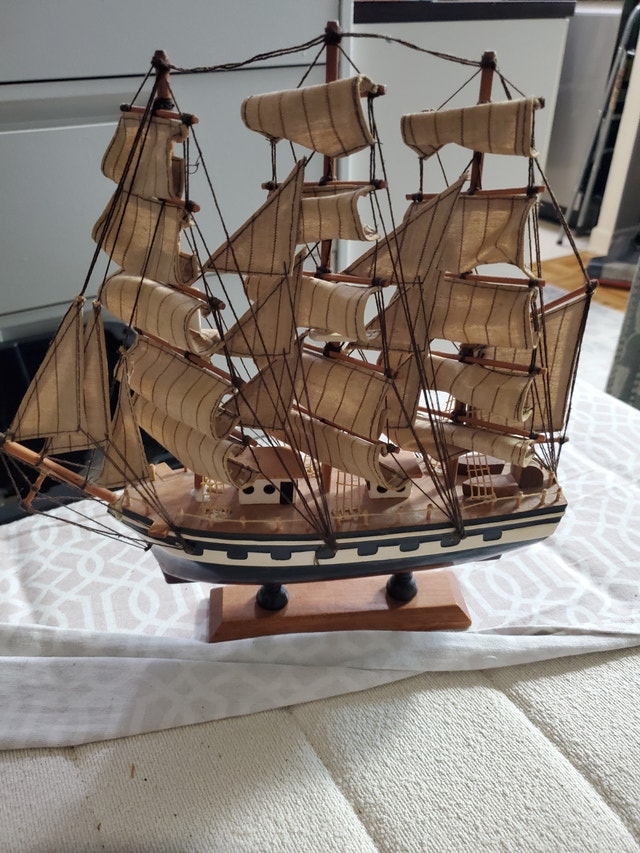 Model 3 Mast Sail Boat