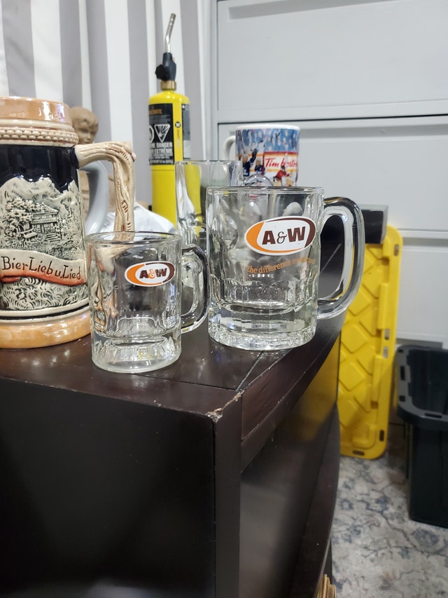 Vintage A&W 1970s Mugs