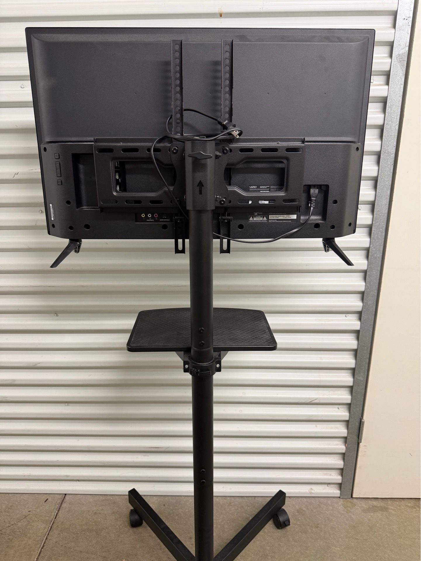 Smart TV with Stand - photo 2