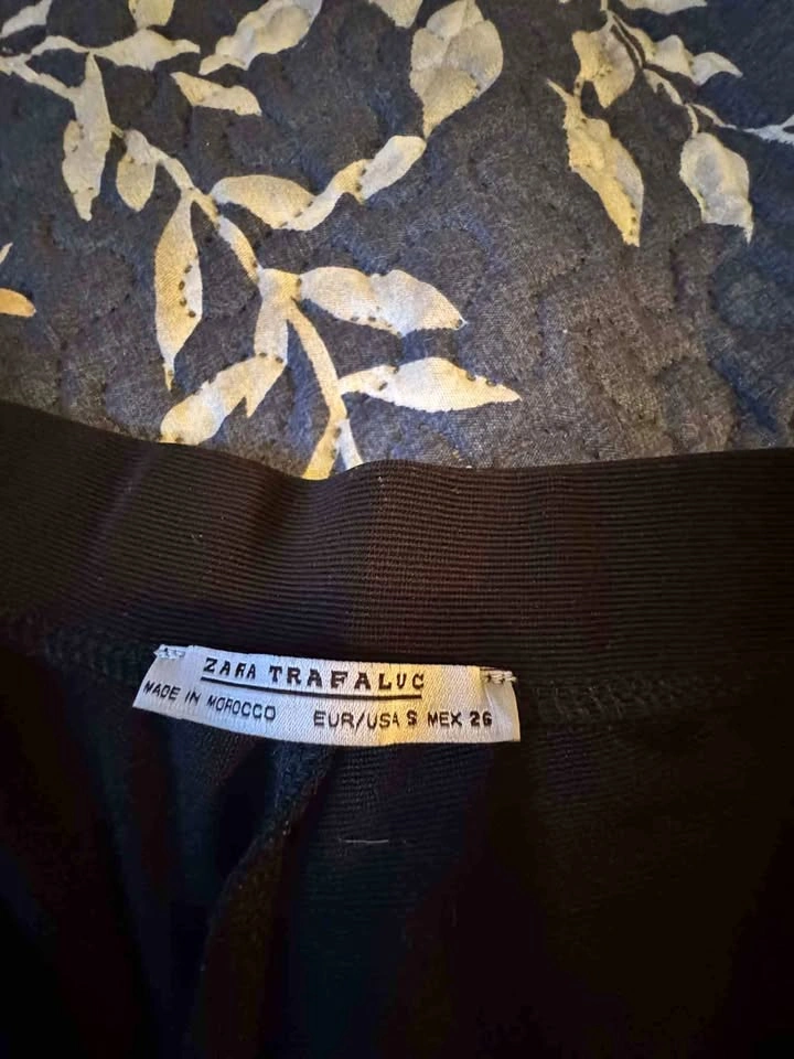 BN Zara Trafaluc Black Flared Leggings