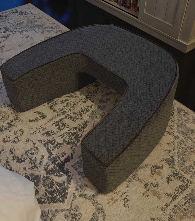Laptop desk / reading pillow