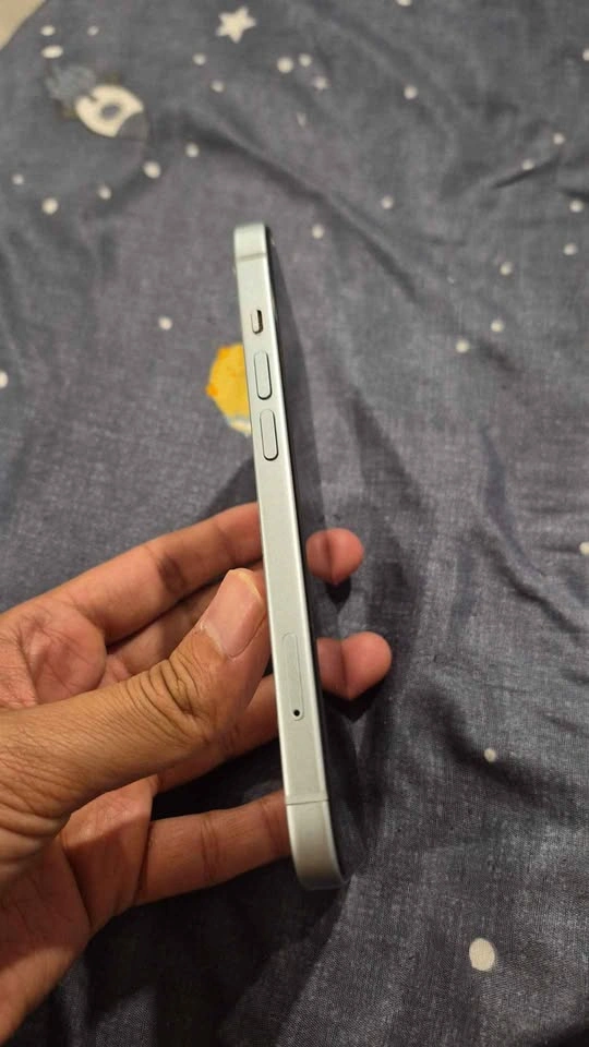 Apple iPhone 15 128gb - photo 3