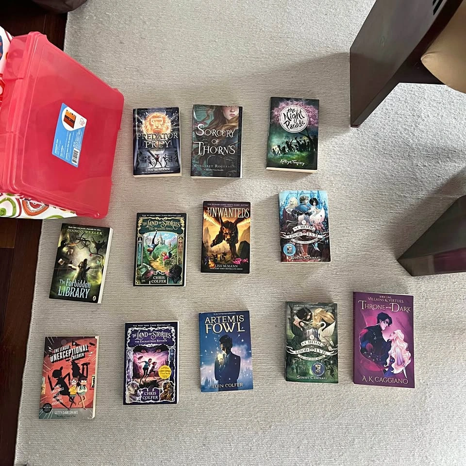 YA FANTASY BOOKS!!