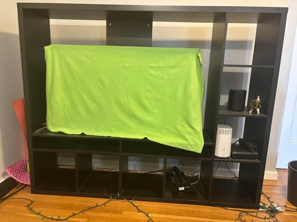 IKEA TV storage unit - photo 3