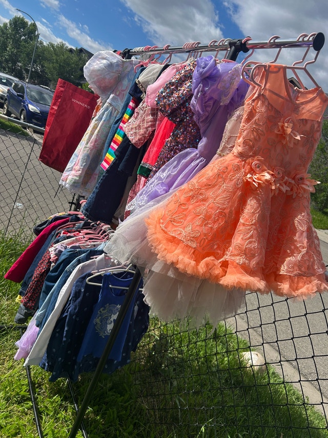 Yard Sale - photo 3