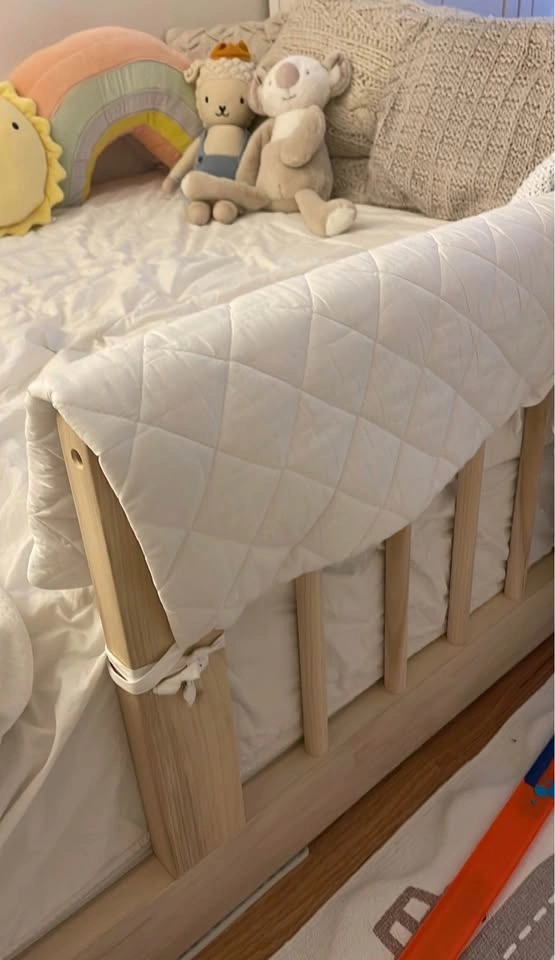 Montessori Bed with rail guards - photo 4