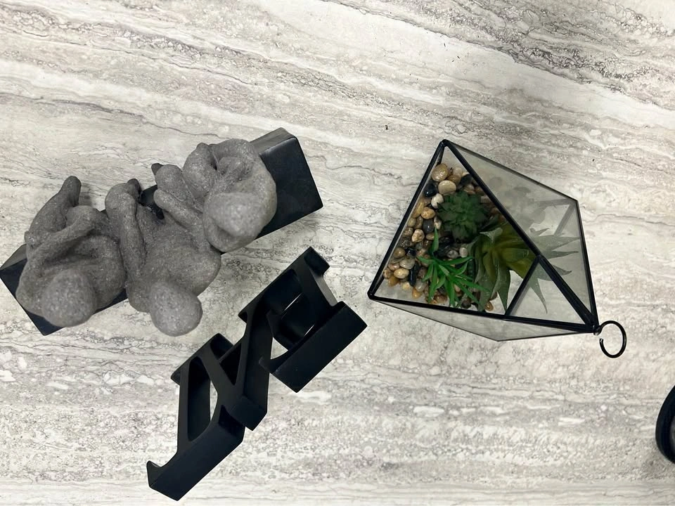 Decors for sale
