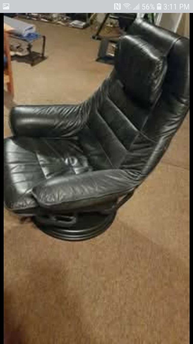 Black Leather Swivel Arm Chair - photo 5
