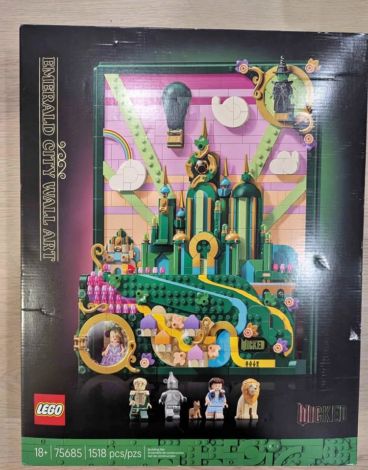 Lego Wicked 75685 Emerald City Wall Art