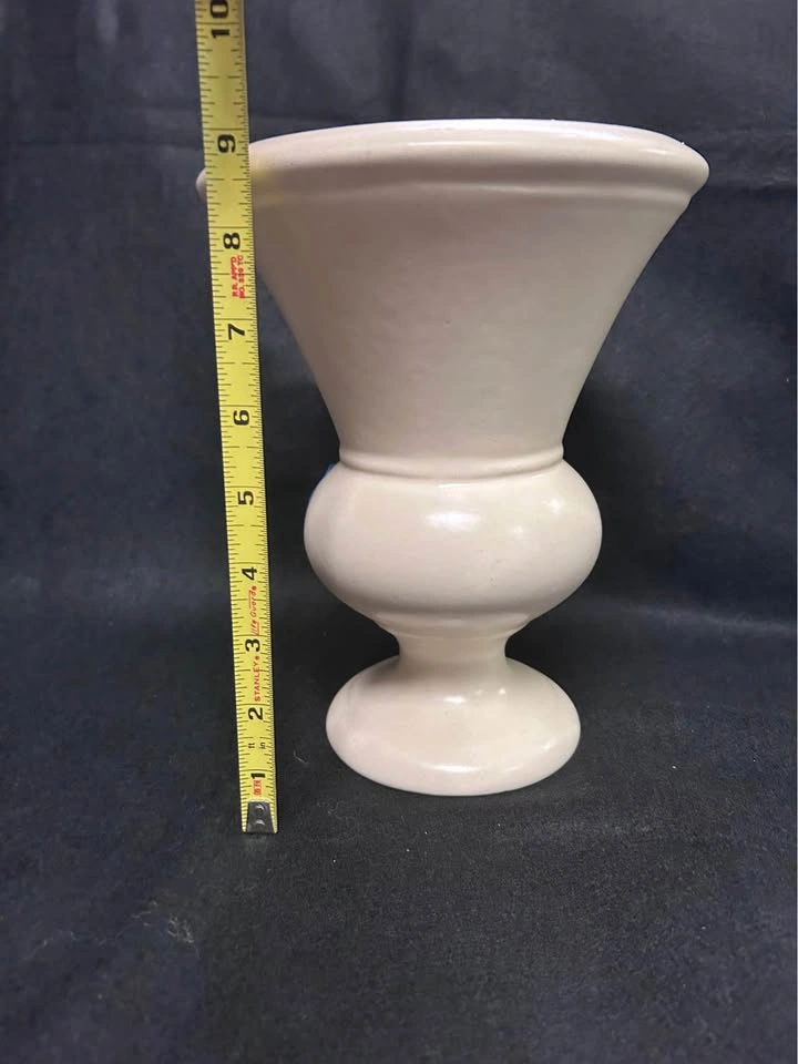 Haeger USA Ivory Pedestal Vase #574 - photo 2
