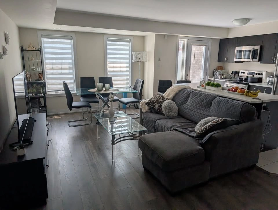 2 Beds 1.5 Baths Townhouse - photo 3
