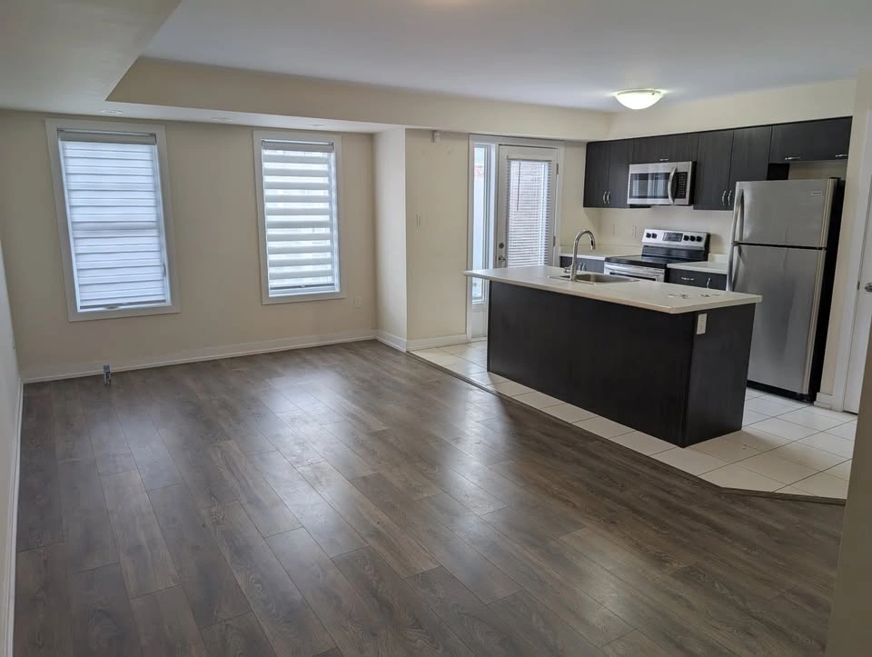 2 Beds 1.5 Baths Townhouse - photo 4