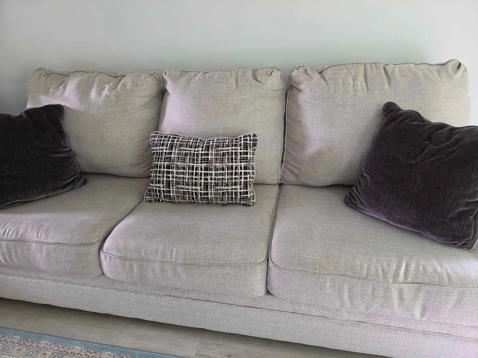Ashley gray sofa - photo 3