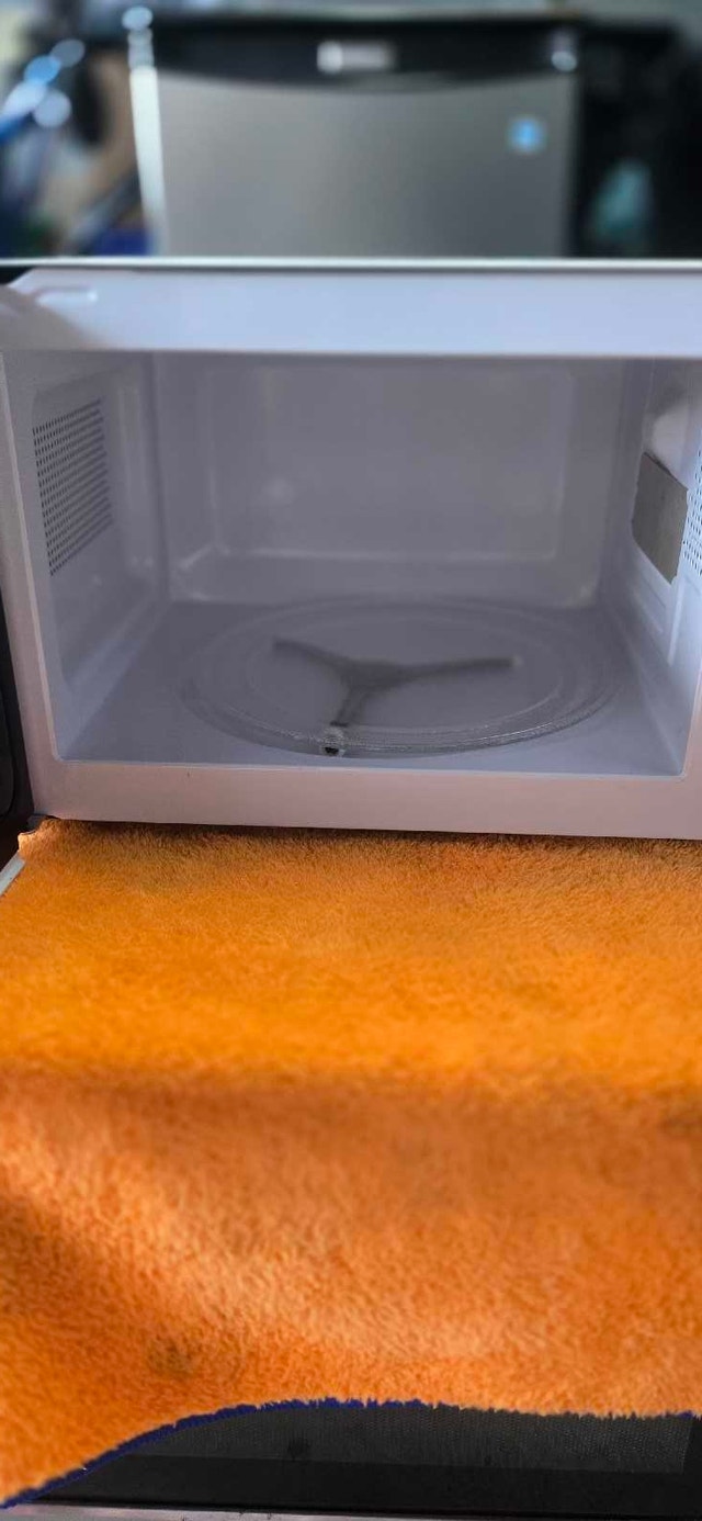 Panasonic Microwave - photo 2